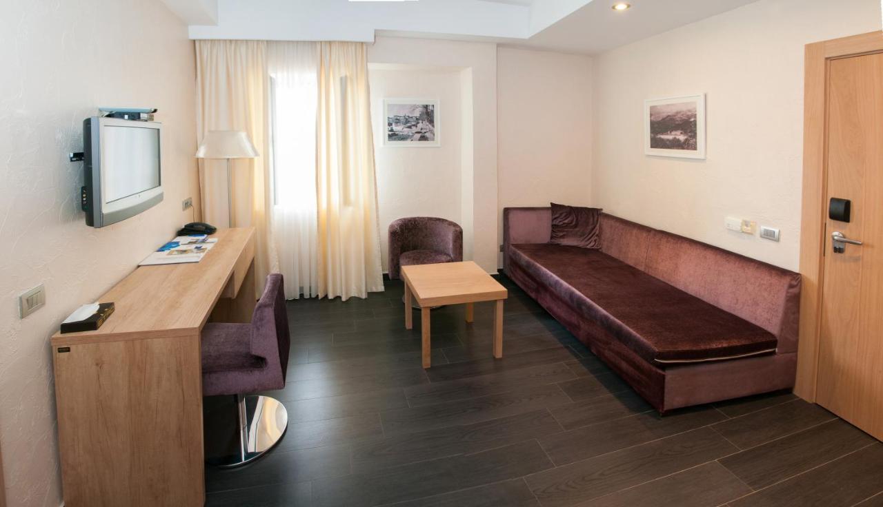 Astoria Hotel