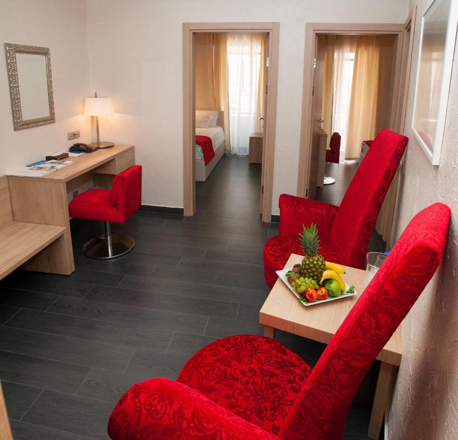 Hotel Astoria 4*