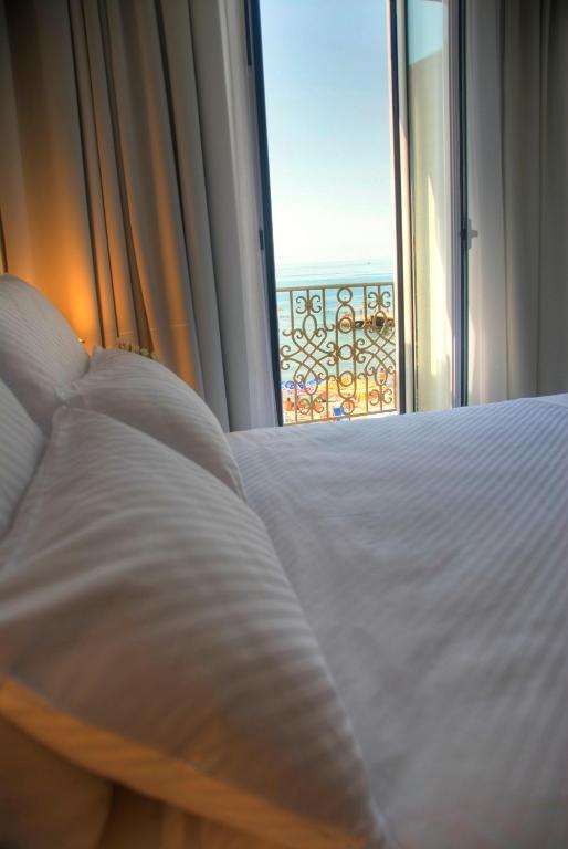 Astoria Hotel