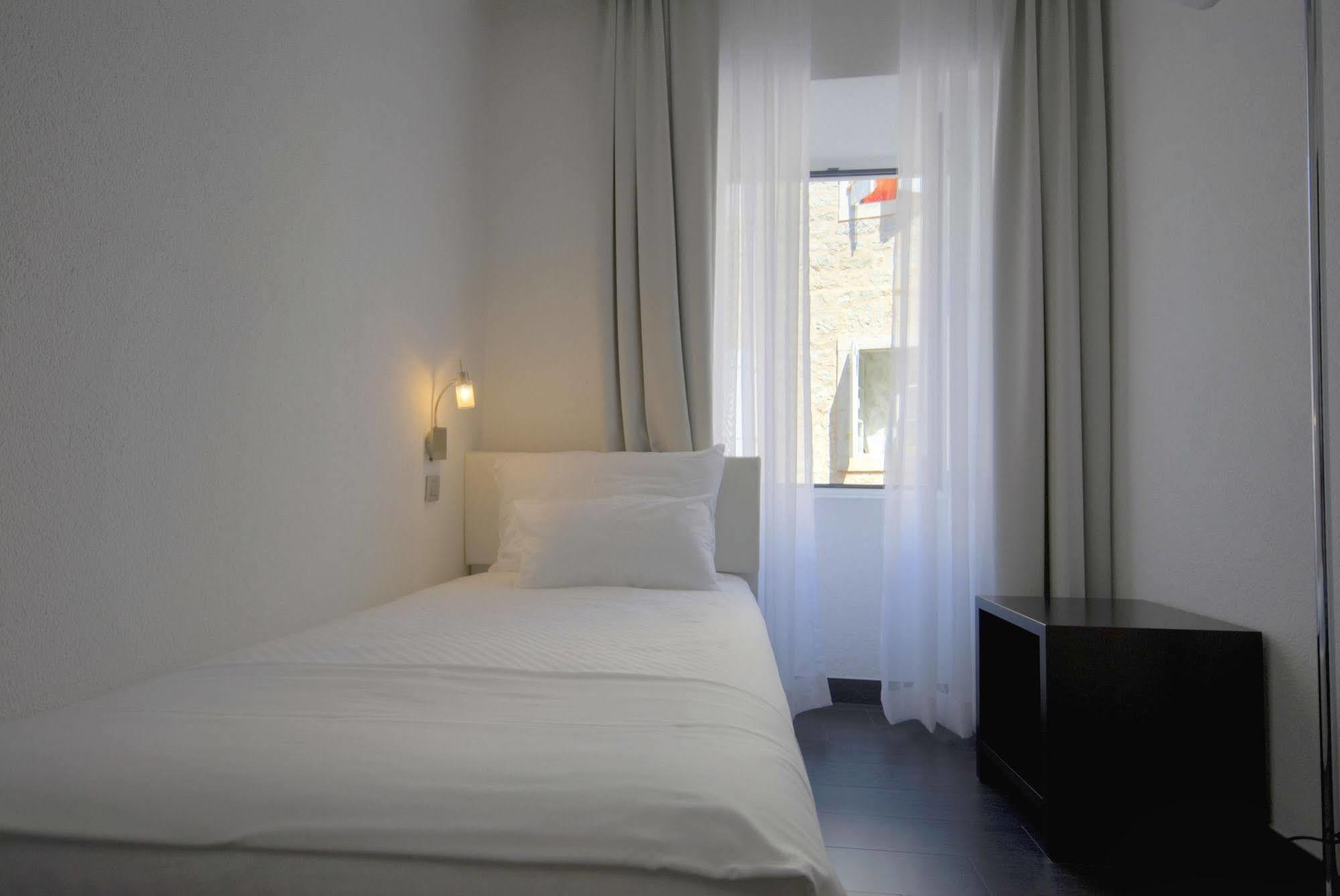 Astoria 4*